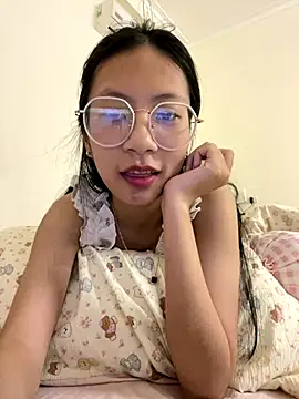 Lil-Gi online show from 11.08.25