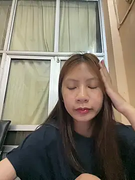 Snapshot of Lil-Gi chatting on 04.27.26 Lil-Gi online show from 04.27.26