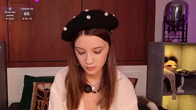 Alison kisss online show from 04.21.26