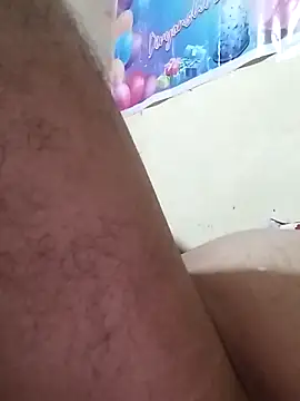 Snapshot of Samlevis7052 chatting on 10.21.25 Samlevis7052 online show from 10.21.25