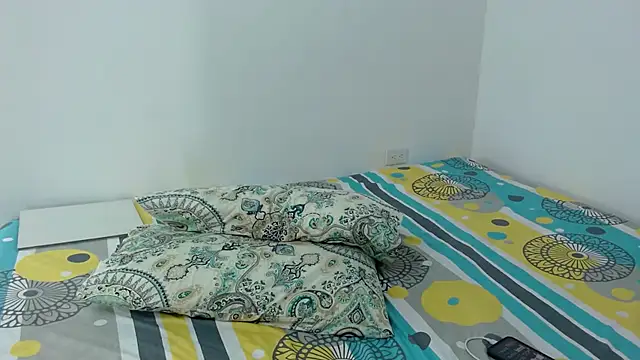 Snapshot of Sasha_Stonne chatting on 10.11.25 Sasha Stonne online show from 10.11.25