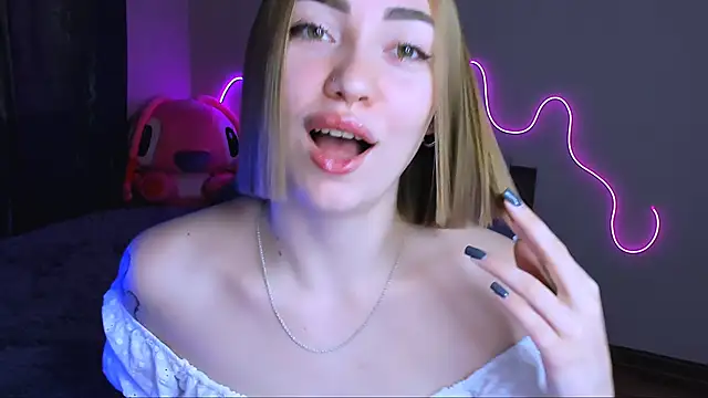 Snapshot of LaraKrein_lk chatting on 09.26.25 LaraKrein lk online show from 09.26.25