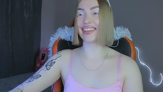 LaraKrein lk online show from 12.19.25