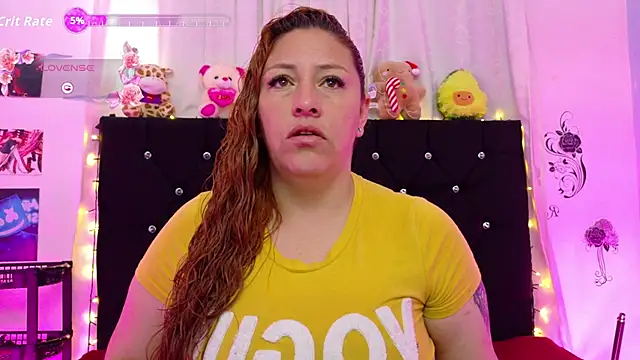 Snapshot of queen_marifer chatting on 12.01.25 queen marifer online show from 12.01.25