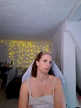 Snapshot of SexyJulia21 chatting on 02.28.25 SexyJulia21 online show from 02.28.25