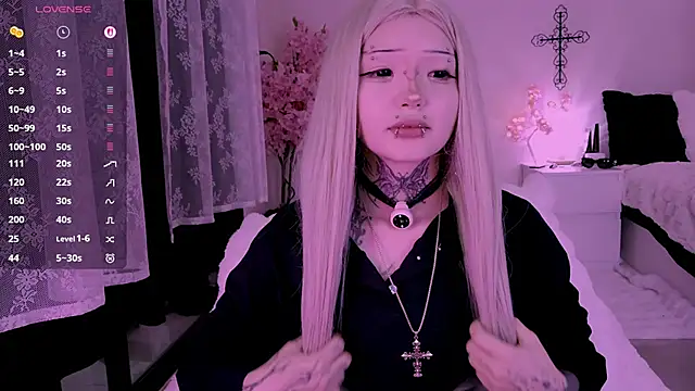 Snapshot of Lein_Bone chatting on 03.07.26 Lein Bone online show from 03.07.26
