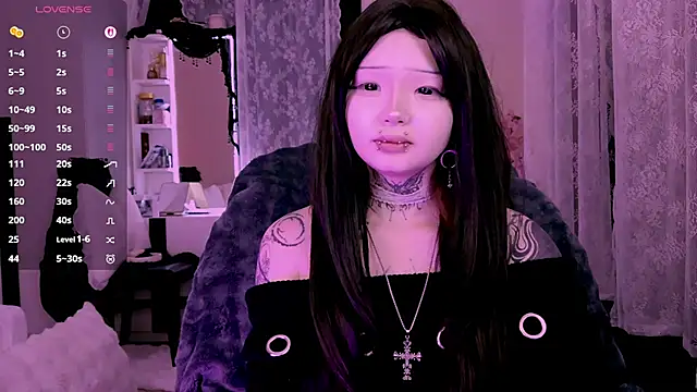 Snapshot of Lein_Bone chatting on 04.20.26 Lein Bone online show from 04.20.26