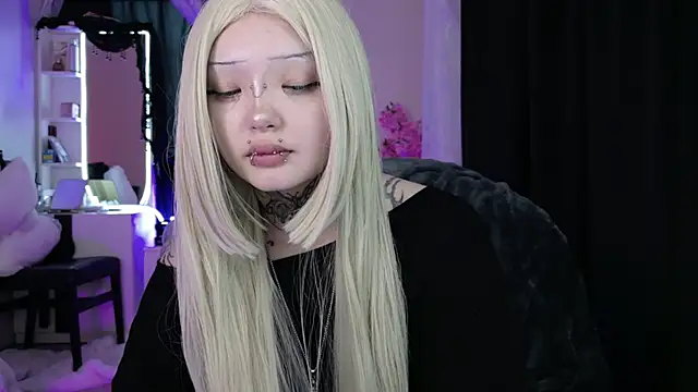 Snapshot of Lein_Bone chatting on 05.12.26 Lein Bone online show from 05.12.26