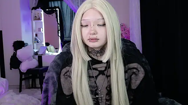 Snapshot of Lein_Bone chatting on 05.15.26 Lein Bone online show from 05.15.26