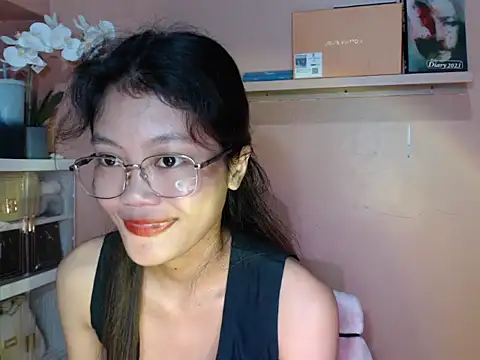 Snapshot of skinny_gracie chatting on 09.18.25 skinny gracie online show from 09.18.25