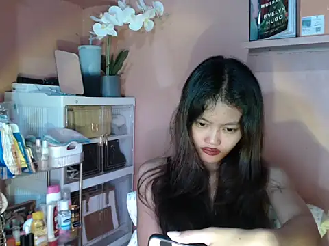 Snapshot of skinny_gracie chatting on 10.05.25 skinny gracie online show from 10.05.25