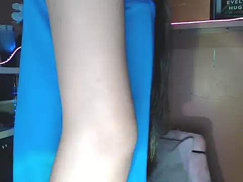 Snapshot of skinny_gracie chatting on 12.02.25 skinny gracie online show from 12.02.25