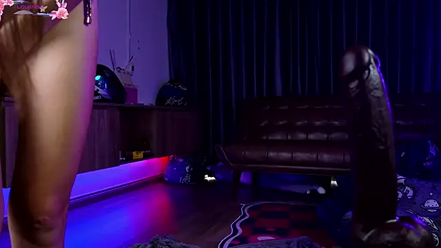 laxyflaxyy online show from 12.04.25