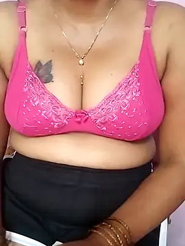 Snapshot of Tamil_Amul chatting on 02.28.26 Tamil Amul online show from 02.28.26