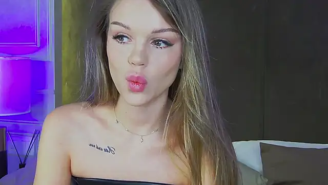 MarilynNova online show from 11.15.25