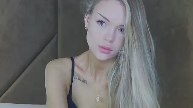MarilynNova online show from 05.17.26