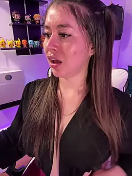 Snapshot of Sharon_07 chatting on 04.02.26 Sharon 07 online show from 04.02.26