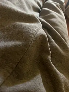 Snapshot of MuzzyFacing chatting on 04.11.26 MuzzyFacing online show from 04.11.26