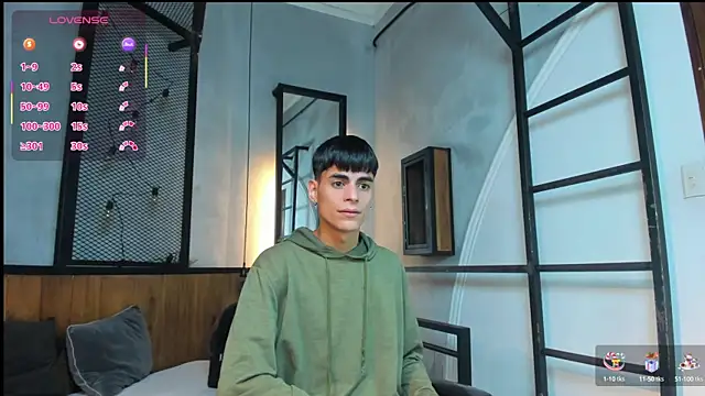 Snapshot of Dani_mc1 chatting on 09.15.25 Dani mc1 online show from 09.15.25