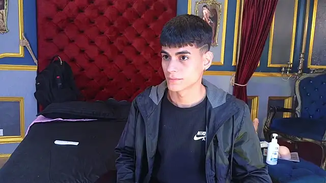 Snapshot of Dani_mc1 chatting on 10.28.25 Dani mc1 online show from 10.28.25