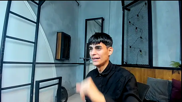 Snapshot of Dani_mc1 chatting on 11.19.25 Dani mc1 online show from 11.19.25