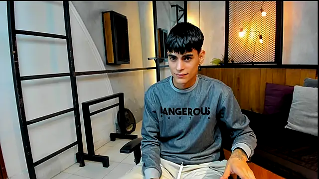 Snapshot of Dani_mc1 chatting on 11.23.25 Dani mc1 online show from 11.23.25