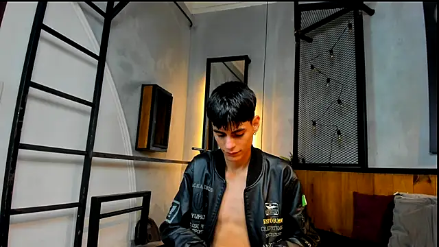 Snapshot of Dani_mc1 chatting on 11.26.25 Dani mc1 online show from 11.26.25