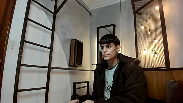 Snapshot of Dani_mc1 chatting on 12.02.25 Dani mc1 online show from 12.02.25