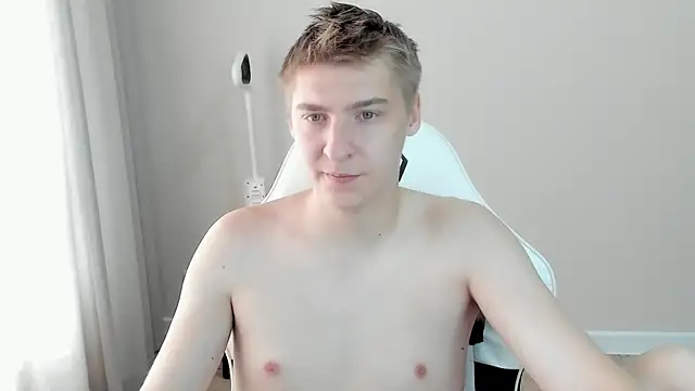 Snapshot of MrSexyCum4U chatting on 07.30.26 MrSexyCum4U online show from 07.30.26
