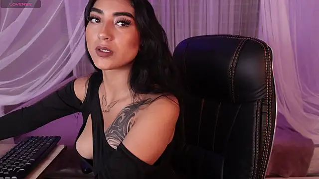 Emma and Issac online show from 03.04.26