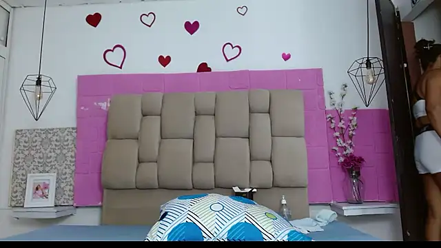 Snapshot of Damary_Leon chatting on 11.10.25 Damary Leon online show from 11.10.25