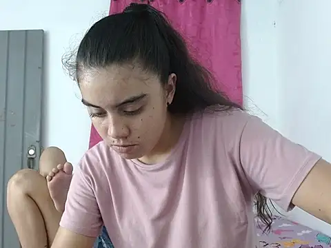 Snapshot of Arieeel_09 chatting on 11.16.25 Arieeel 09 online show from 11.16.25