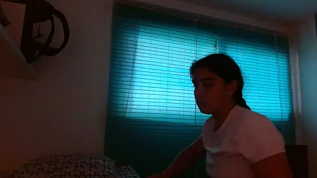 Arieeel 09 online show from 04.16.26