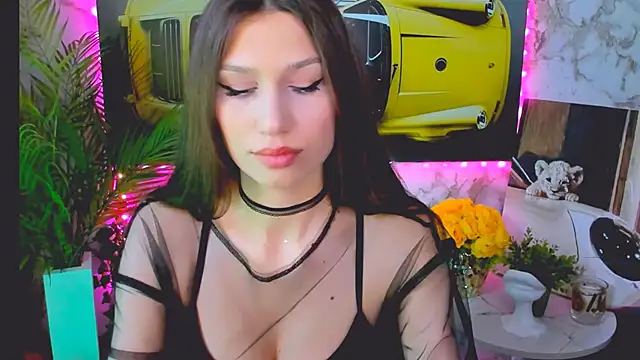 Snapshot of Mollyinyourmind chatting on 10.06.25 Mollyinyourmind online show from 10.06.25