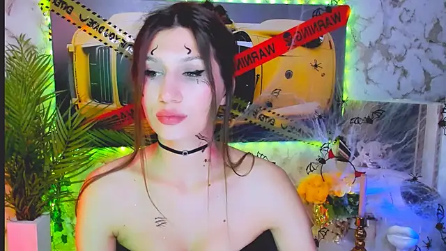 Snapshot of Mollyinyourmind chatting on 10.29.25 Mollyinyourmind online show from 10.29.25