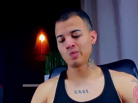 Snapshot of rocoo_santos chatting on 04.29.26 rocoo santos online show from 04.29.26