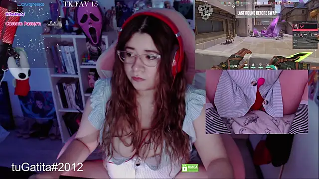 Snapshot of Pink_girl0n chatting on 10.27.25 Pink girl0n online show from 10.27.25