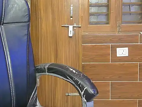 Snapshot of Diyaa_Singh chatting on 05.06.26 Diyaa Singh online show from 05.06.26