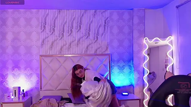 Naomy tay1 online show from 11.21.25