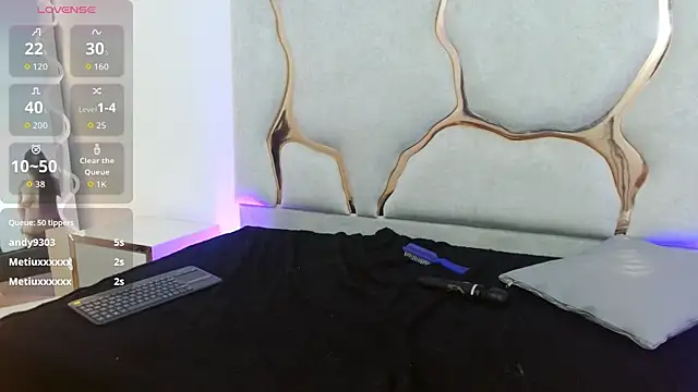 Snapshot of Violet_tay1 chatting on 10.20.25 Violet tay1 online show from 10.20.25