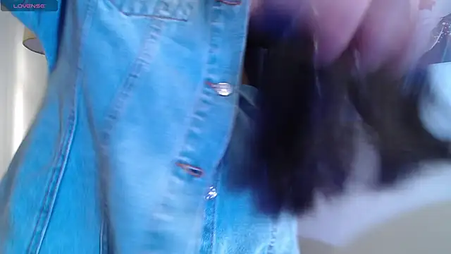 Snapshot of Violet_tay1 chatting on 12.02.25 Violet tay1 online show from 12.02.25