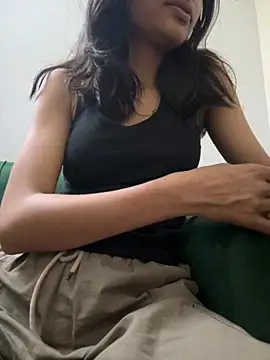 Snapshot of modelnishu chatting on 09.19.25 modelnishu online show from 09.19.25