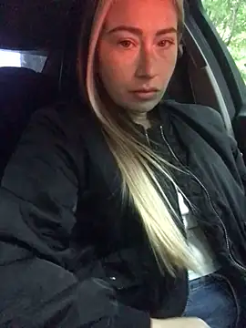 Reina Cummings online show from 09.26.25