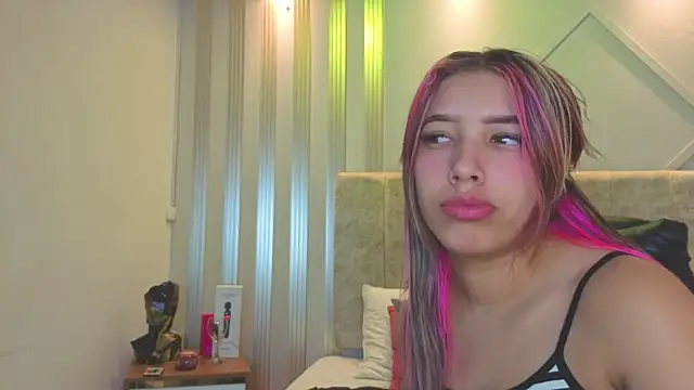 nami sweet  online show from 10.29.25