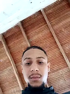 Snapshot of juantalents chatting on 11.28.25 juantalents online show from 11.28.25