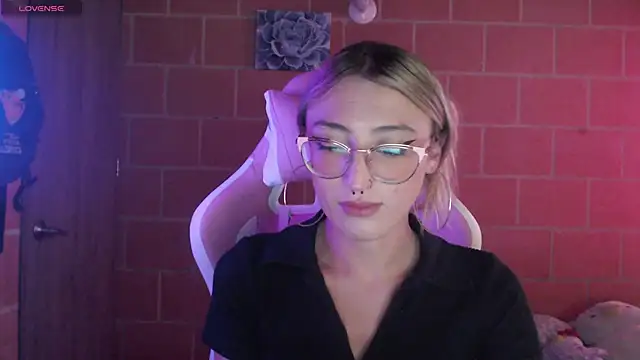 Snapshot of Andrea_camilaaa chatting on 04.09.26 Andrea camilaaa online show from 04.09.26
