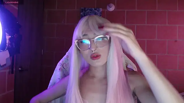 Snapshot of Andrea_camilaaa chatting on 04.29.26 Andrea camilaaa online show from 04.29.26