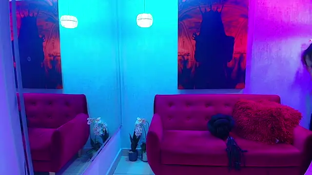 Snapshot of Valery_milleer chatting on 11.06.25 Valery milleer online show from 11.06.25