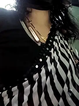 Love-pari08 online show from 12.21.25