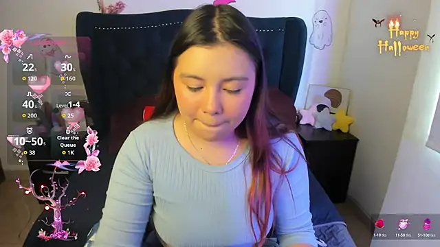 LucyPetit online show from 10.21.25